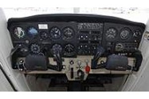 Cessna 152 Panel
